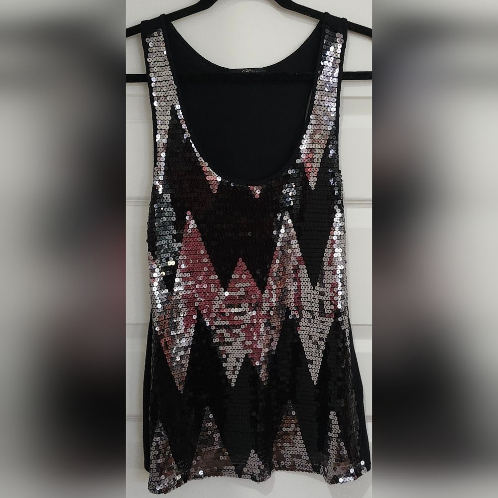 Glamorous Sequin Tank Top with Zigzag Design
